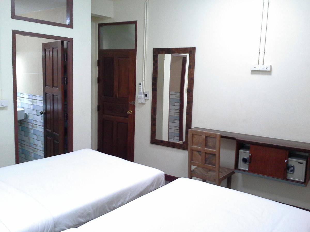 Bc Guesthouse Banglamphu Бангкок Экстерьер фото